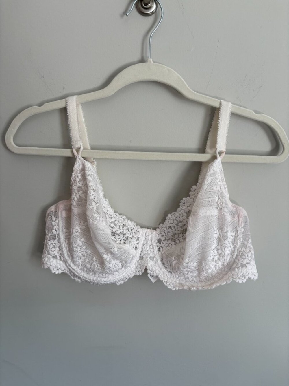 Wacoal Embrace Lace Underwire Bra 65191 38D Delicious White Floral Lace